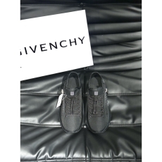 Givenchy Sneakers